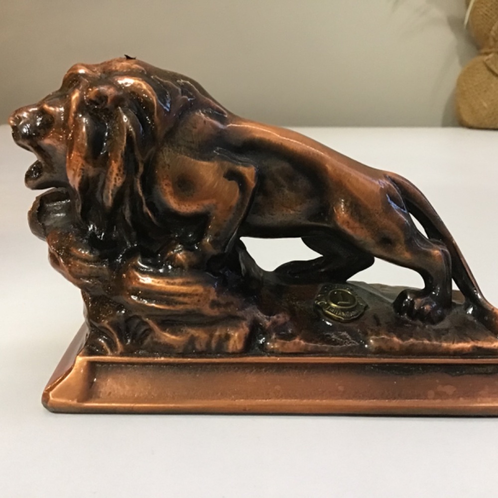 Lion Cooper figurine - Picture 4 of 10